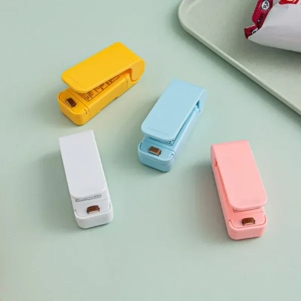 Mini Heat Bag Packaging Sealer Portable Plastic Bag Clip Sealing Machine Food Storage Seal Snack Sealing Kitchen Gadgets - Image 3